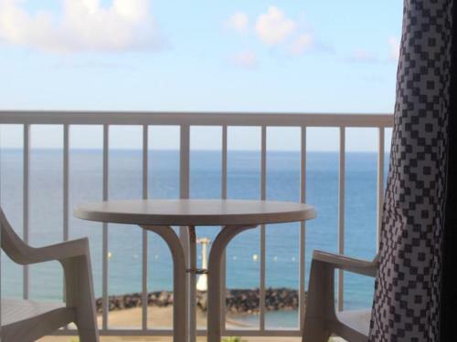 Apartamentos Vista Bah�a - Seafront Terrace