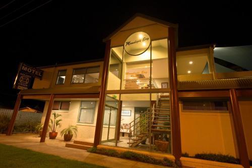 Hotel Moonlight Bay Resort