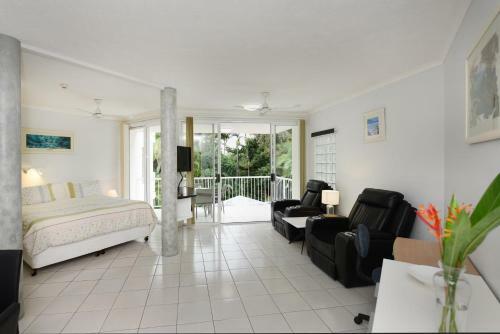 Cairns Golden Sands Beachfront Apartments