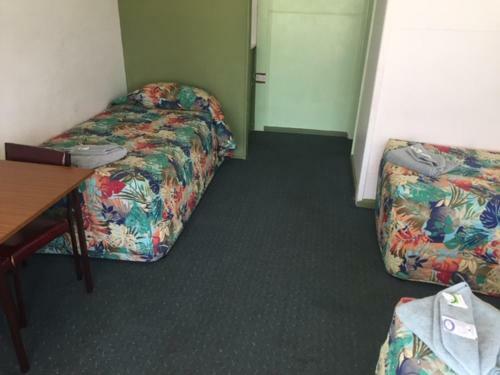 Governors Hill Motel