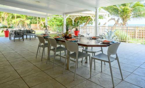 Villa Les Amandiers 8 Chambres Face � La Mer!