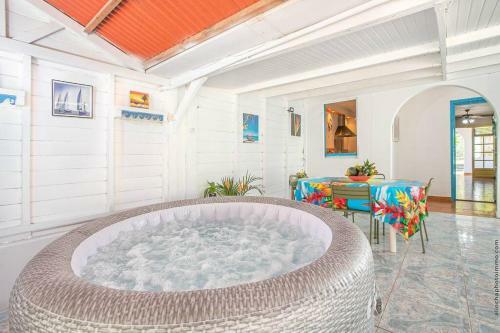 La Villa Du Rocher Du Ga�ac Avec Spa