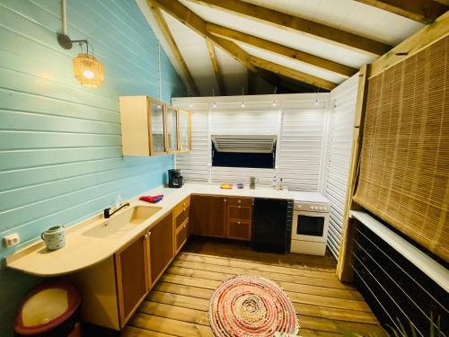 Splendide Bungalow En Bois Avec Jacuzzi Dans Un Parc Tropical