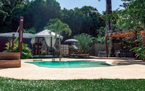 Tiki Paradise Lodge Fwi