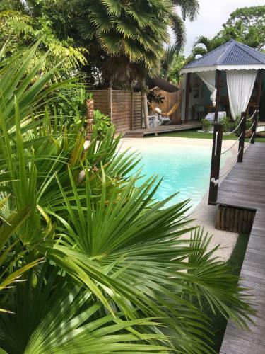 Tiki Paradise Lodge Fwi