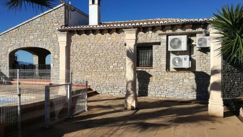 Spacious Villa With Large Private Pool And Incredible Views