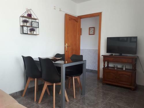 Apartamento �tico Con Gran Terraza En Lucena. Ideal Parejas.