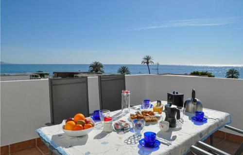 Nice Apartment In L�jar W/ Wifi And 2 Bedrooms