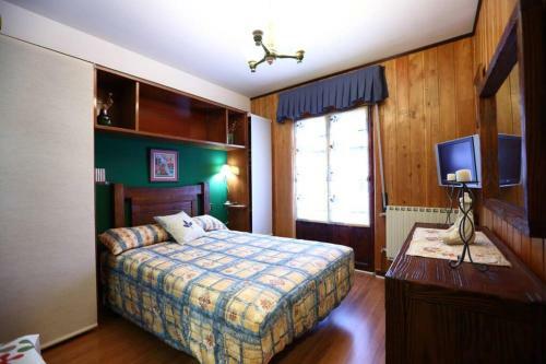 Casa Tur�stica ''los Chaleco'' En Lumbreras Con Terraza Privada.