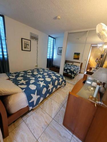 Kasa Chu! Comfortable 3 Bedrooms/ 2 Bathrooms House!
