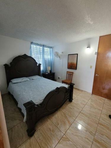 Kasa Chu! Comfortable 3 Bedrooms/ 2 Bathrooms House!
