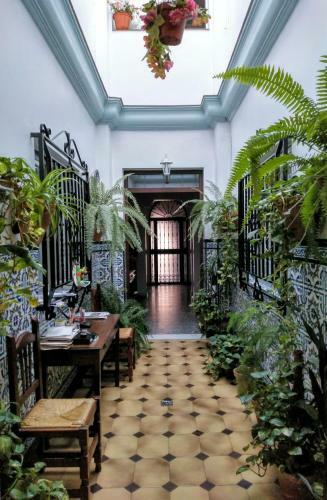 Hostal Pensi�n Larra