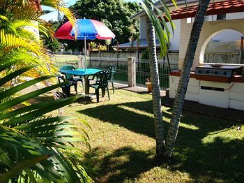 Aparthotel Paradise Court