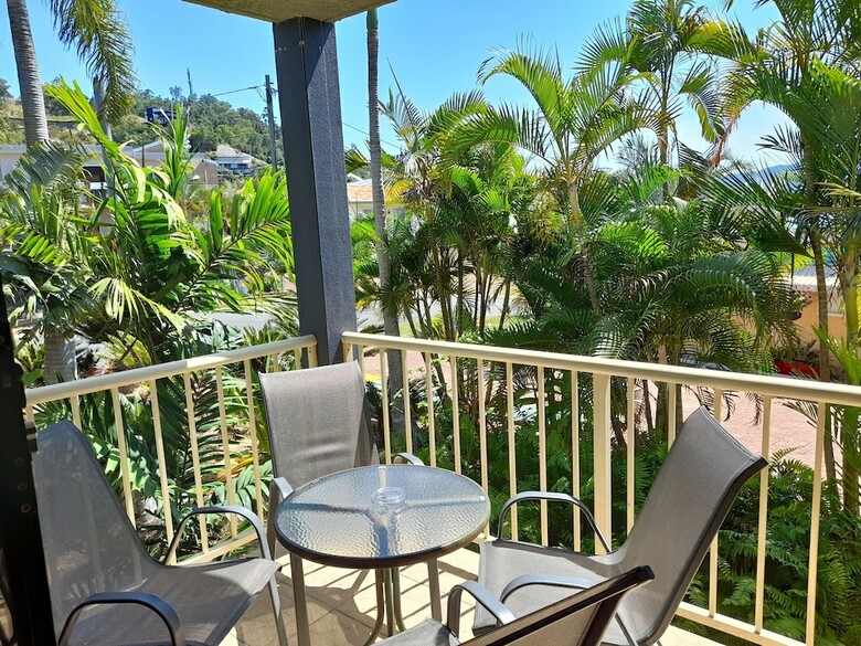 Aparthotel Airlie Apartments
