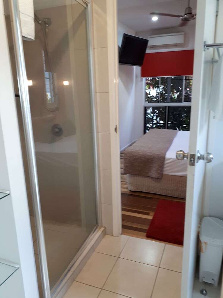 Aparthotel Airlie Apartments