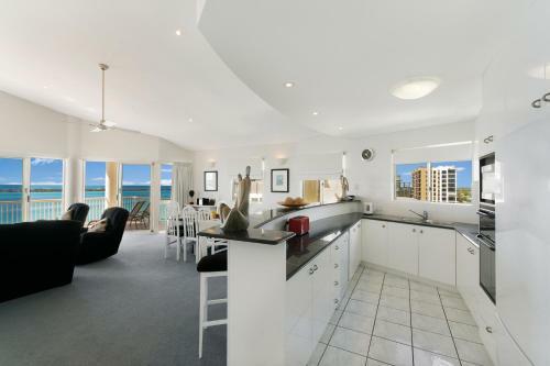 Aparthotel Riviere On Golden Beach