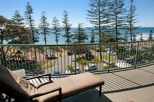 Hotel The Norfolks On Moffat Beach