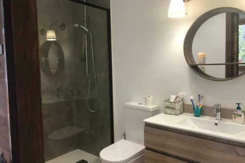 Villa Abad, Finca R�stica Con Casa Y Piscina