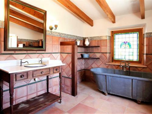 Luxury Villa In Manacor With Private Terrace And Garden