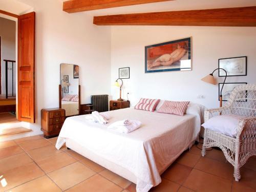 Luxury Villa In Manacor With Private Terrace And Garden