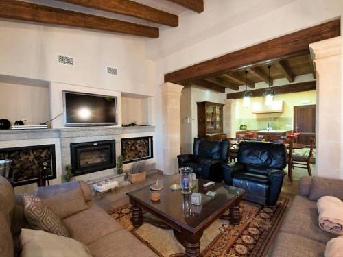 Luxury Villa In Manacor With Private Swimming Pool