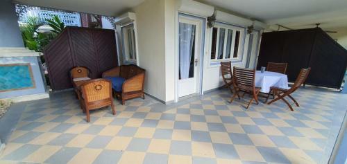 Apartamento Grand Studio Id�alement Situ�, Jardin Et Piscine