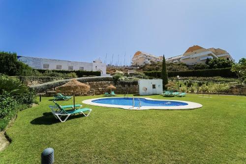 Apartamento Duquesa Dreams - 2 Bed/2 Bath Apt With Panoramic Golf Course And Mountain View