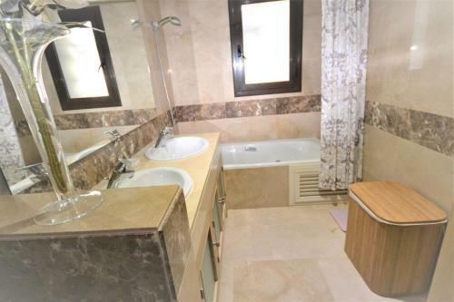 Apartamento Marina Castillo 1011