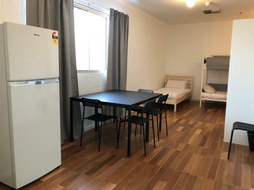 Hostal Private Room In City Central!