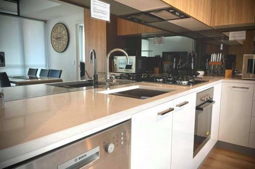 Apartamento Enjoy A Little Luxury In Adelaide Cbd - Perfect!