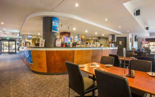 Motel Rose & Crown Hotel Adelaide
