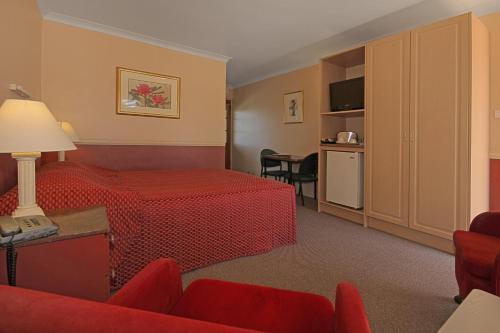 Milton Village Motel