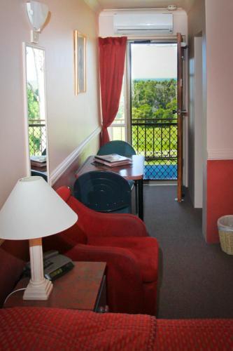 Milton Village Motel
