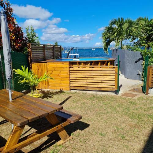 Joli F2 Avec Piscine
