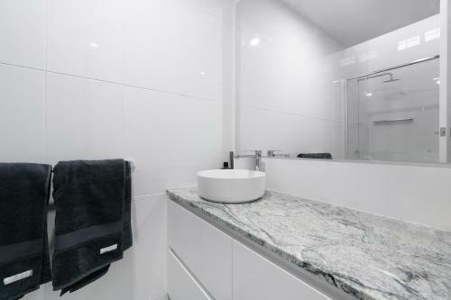 A Grade Above The Rest - Luxurious Central Apartment
