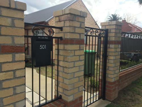 Modern, Private And Close To Town.