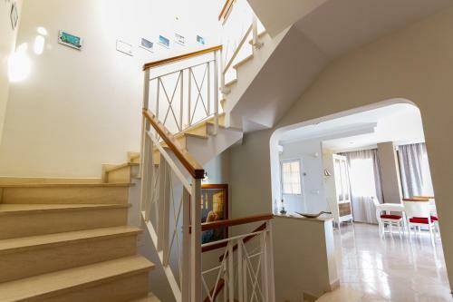 Sea Edge Friendly Villa