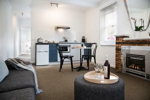 Lake Daylesford Apartment 2 Spa