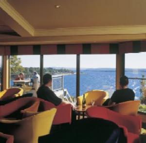 Hotel Strahan Village