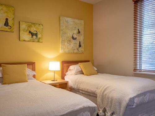 Queensberry Springs Villas 1