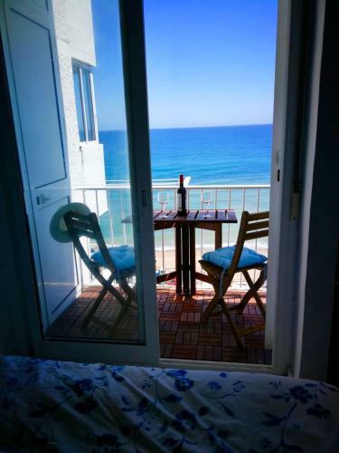 Aamazing Apartment ! On The Beach With Pool Close To Everything