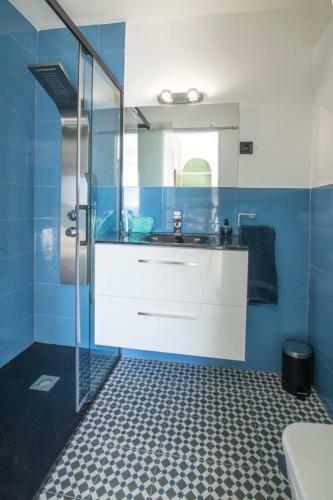 Aamazing Apartment ! On The Beach With Pool Close To Everything