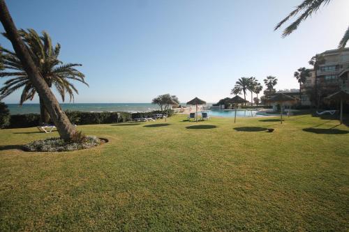Apartamento Front Line Beach