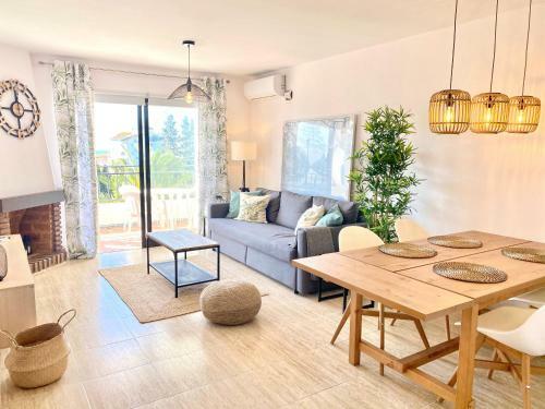 Cozy Apartment - Sea Views - Near To Beach