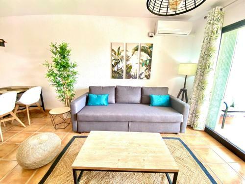 Cozy Apartment - Sea Views - Near To Beach