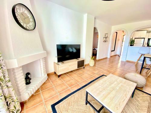 Cozy Apartment - Sea Views - Near To Beach