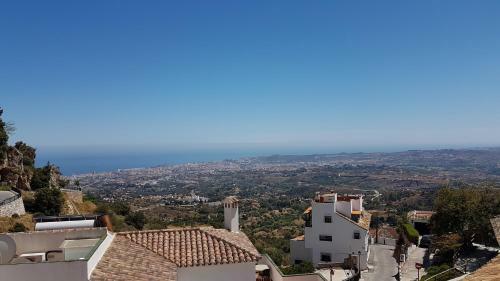 Casa Fuente Del Algarrobo
