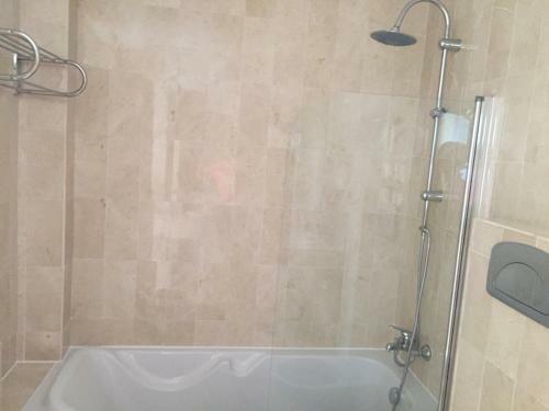 Luxury Sea View Apartment, 3 Bedrooms, Wifi