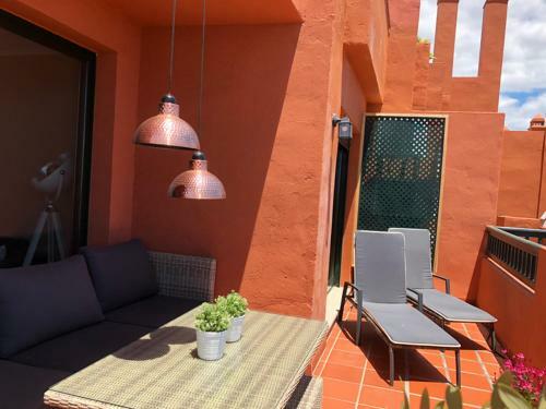 Luxury Sea View Apartment, 3 Bedrooms, Wifi