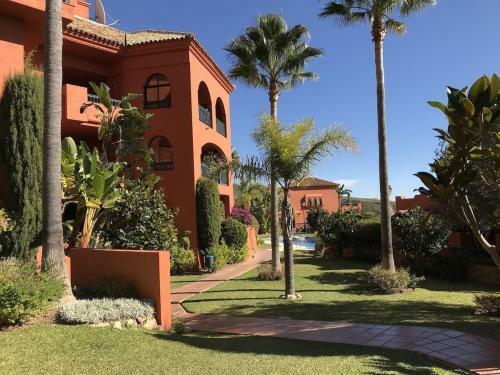 Luxury Sea View Apartment, 3 Bedrooms, Wifi
